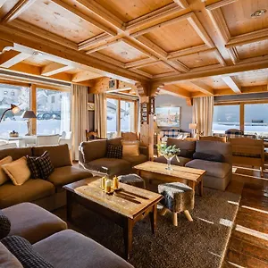 https://grange-darly.hotels-rhonealpes.com