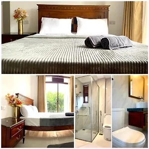 Golden King - Free Pickup From Railway Station Bed & Breakfast